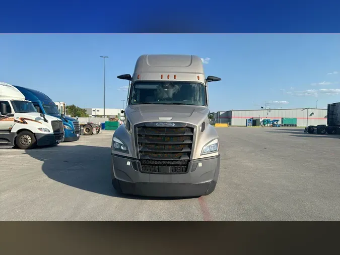 2022 Freightliner Cascadia 126
