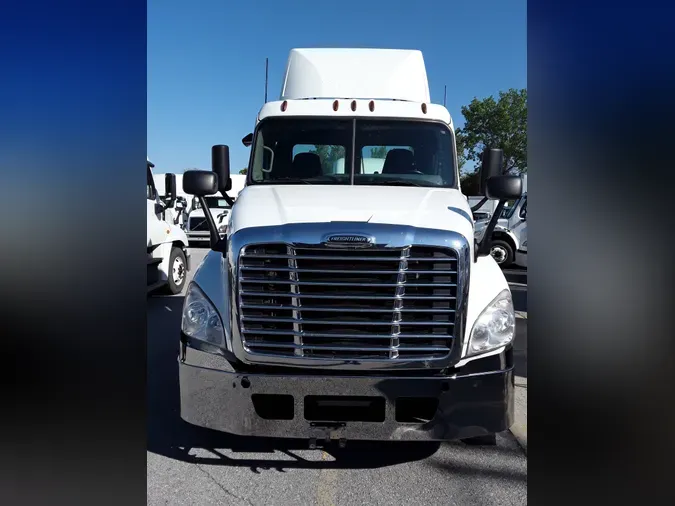 2018 FREIGHTLINER/MERCEDES CASCADIA 125