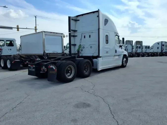 2020 FREIGHTLINER/MERCEDES CASCADIA 125