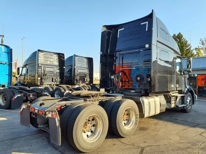 2019 VOLVO VNL