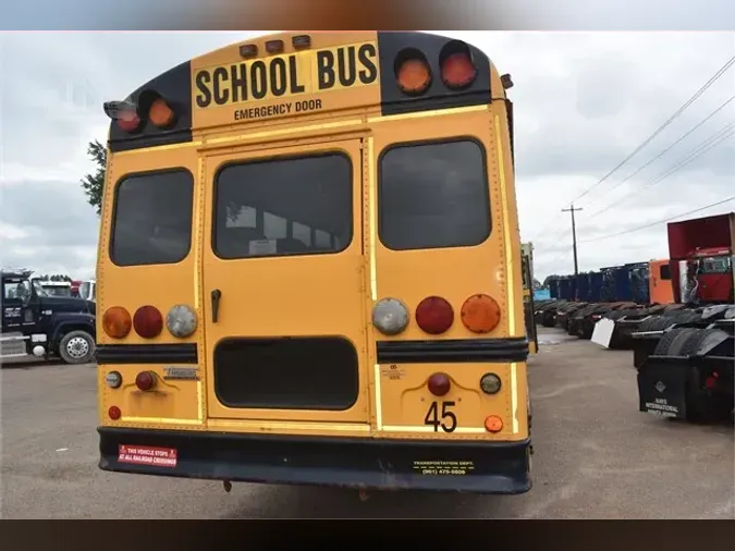 2006 THOMAS BUILT BUSES SAF-T-LINER