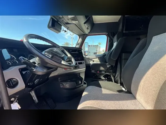 2022 FREIGHTLINER CA126