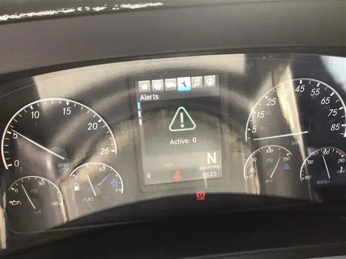 2020 FREIGHTLINER CA126