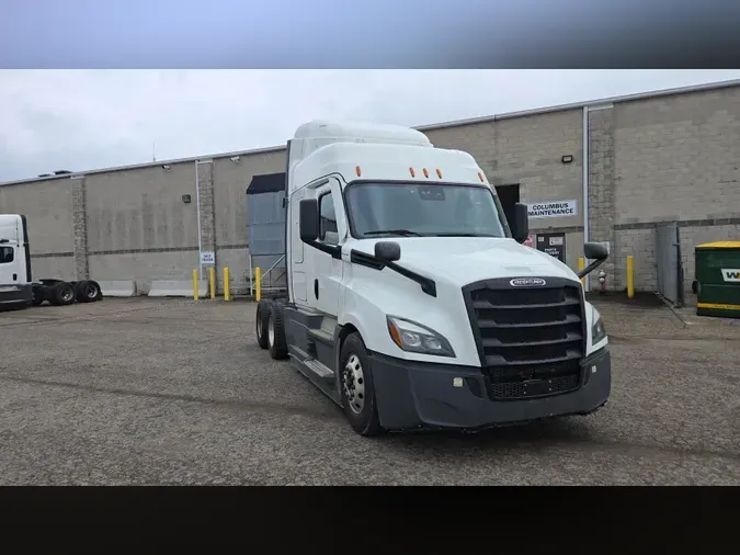 2022 Freightliner Cascadia 126484ebc3a38b21ee15374273e7197a472