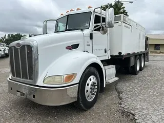 2010 PETERBILT 384
