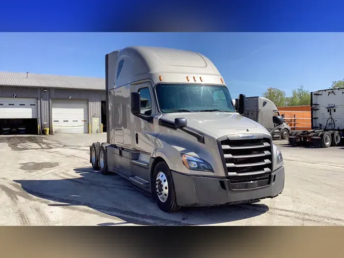 2020 Freightliner Cascadia484f4d00d2d45b2672fb7904974b9df3