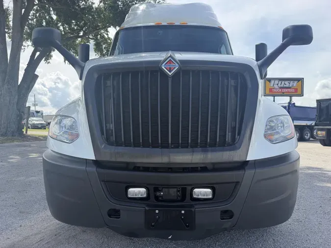2022 International LT625