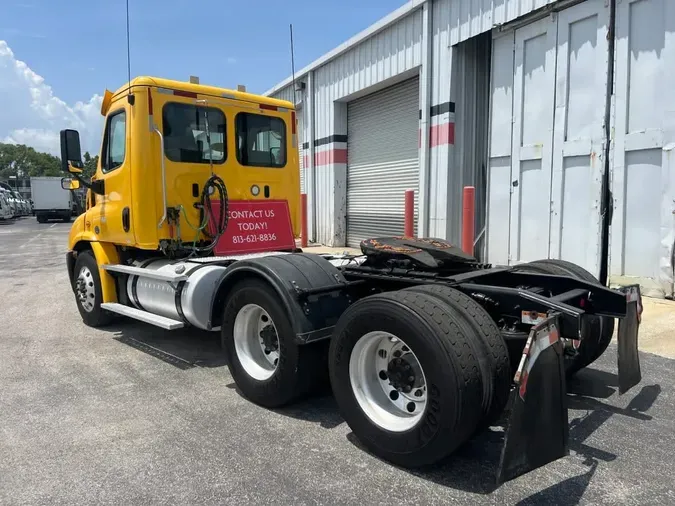 2018 FREIGHTLINER CASCADIA 113