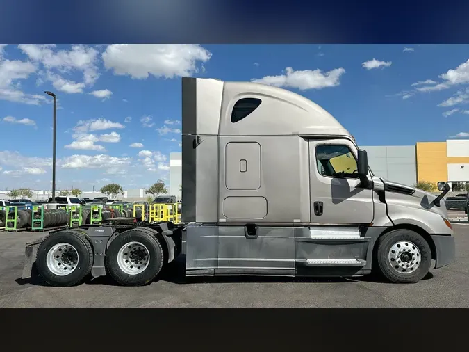 2020 Freightliner Cascadia