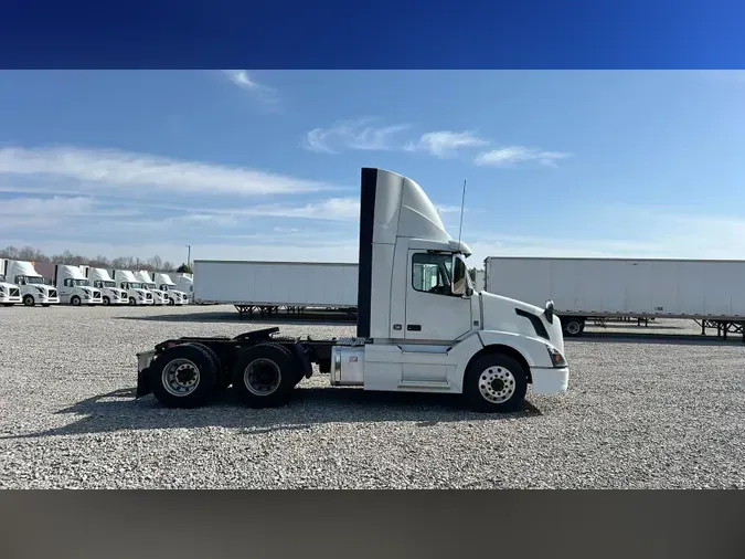 2018 Volvo VNL300