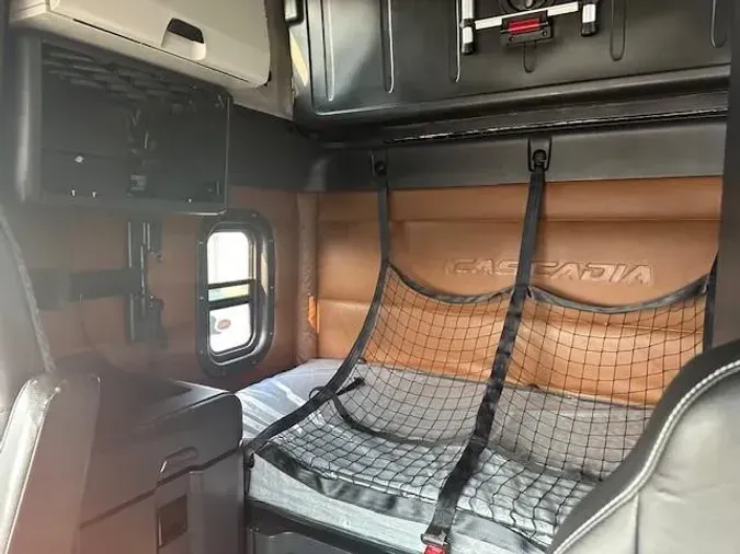 2022 Freightliner Cascadia