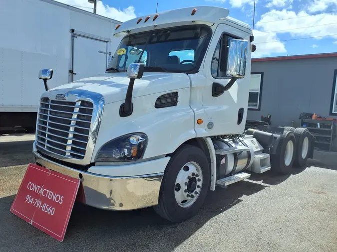 2018 FREIGHTLINER/MERCEDES CASCADIA 113