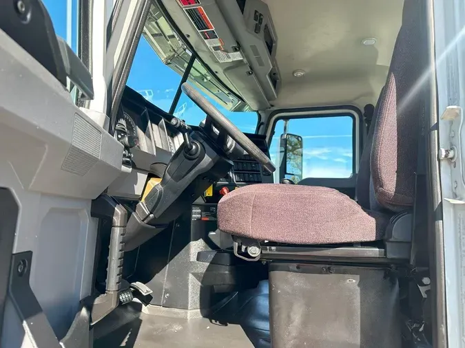 2019 MACK AN64T