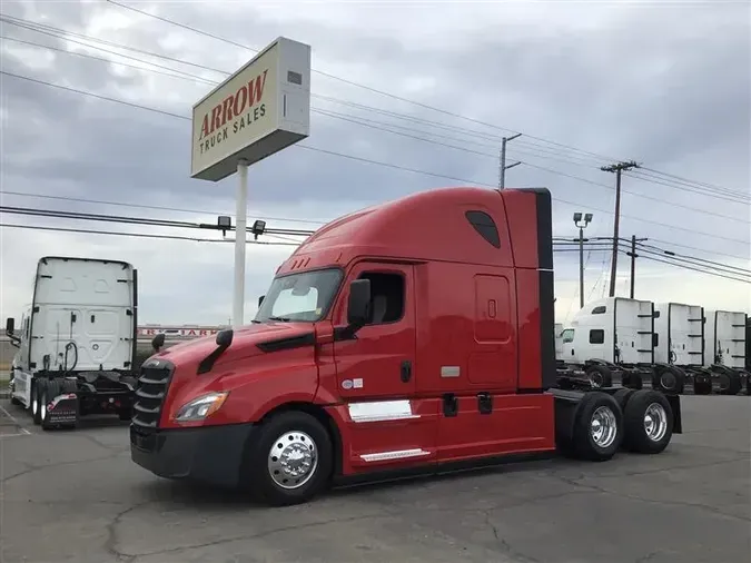 2022 FREIGHTLINER CA126