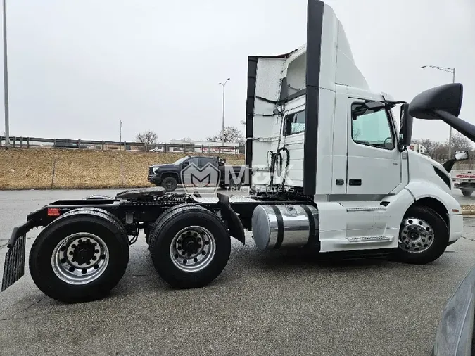 2020 VOLVO VNL64T300