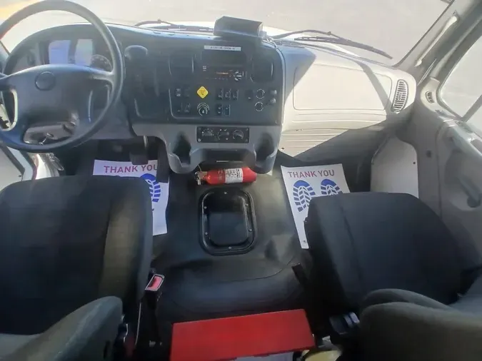 2020 FREIGHTLINER/MERCEDES M2 106