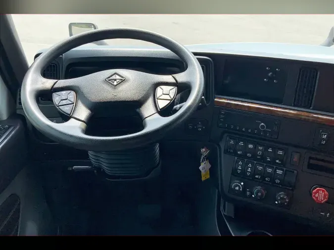 2022 INT LT625 6x4