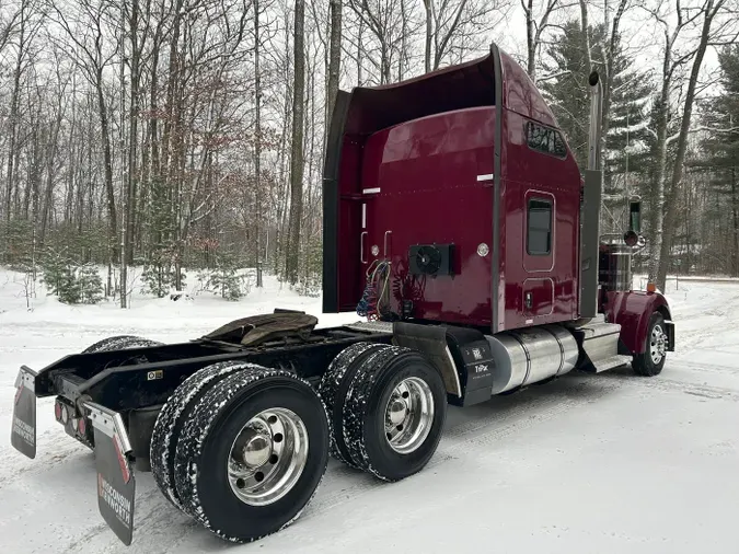 2021 Kenworth W900L