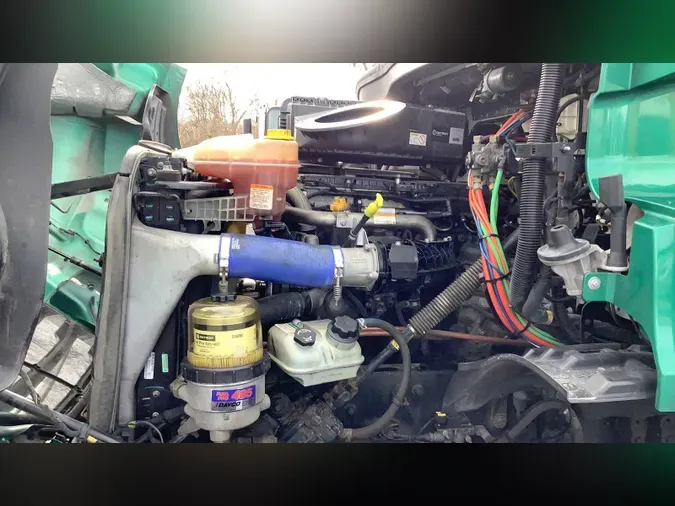 2020 Freightliner Cascadia 126