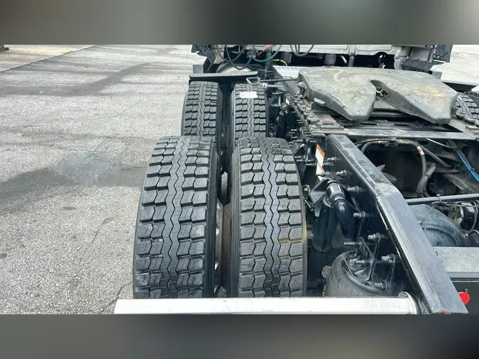 2021 Freightliner Cascadia 126
