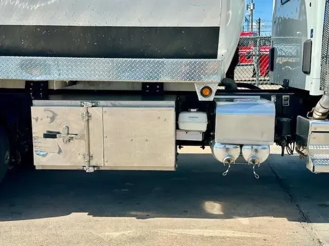 2024 Peterbilt 548