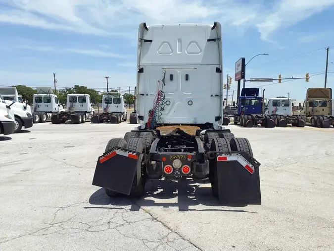 2019 FREIGHTLINER NEW CASCADIA PX12664