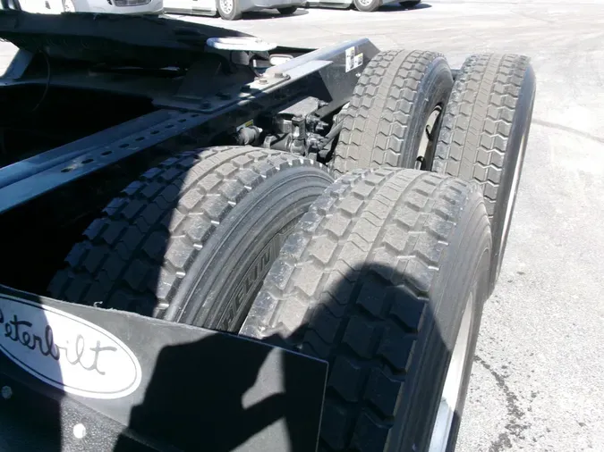 2022 Peterbilt 57948671cee49913dd31edb5d80d47305a8