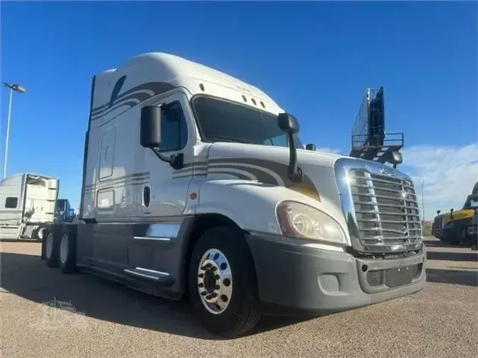 2018 FREIGHTLINER CASCADIA 125486856e588f36767cefad97f663a68a8