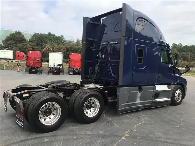 2021 FREIGHTLINER CA126