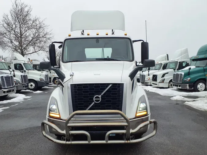 2019 VOLVO VNL