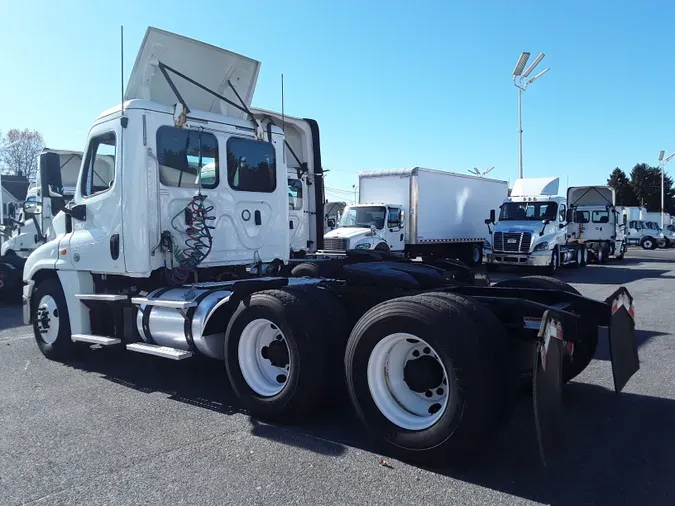 2018 FREIGHTLINER/MERCEDES CASCADIA 125