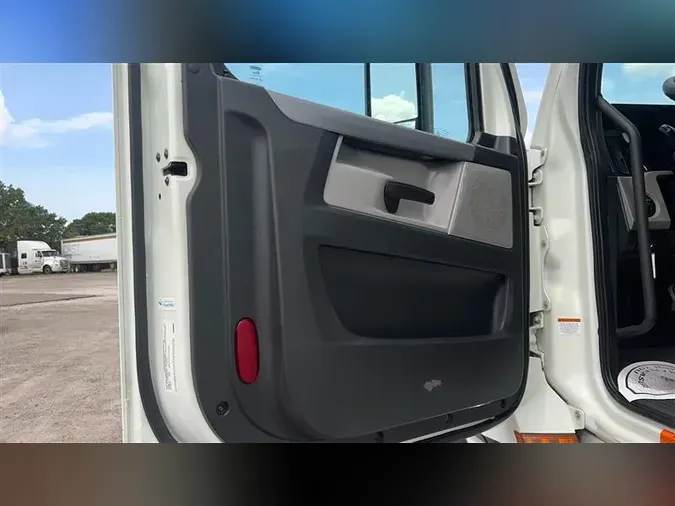 2021 FREIGHTLINER CA126