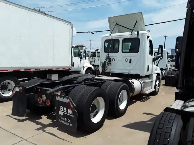 2019 FREIGHTLINER CASCADIA 125