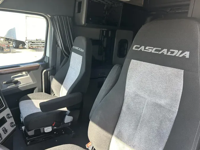 2020 Freightliner Cascadia