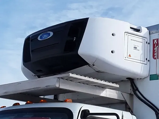 2020 FREIGHTLINER/MERCEDES M2 106