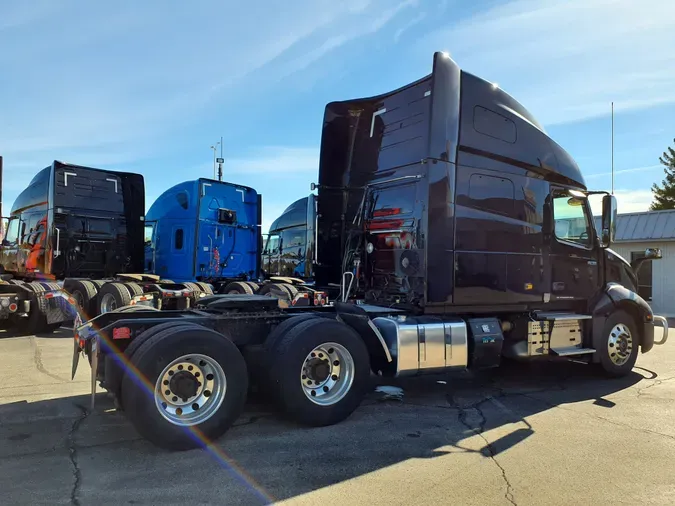 2019 VOLVO VNL64T-760