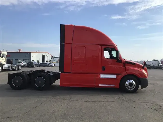 2022 FREIGHTLINER CASCADIA