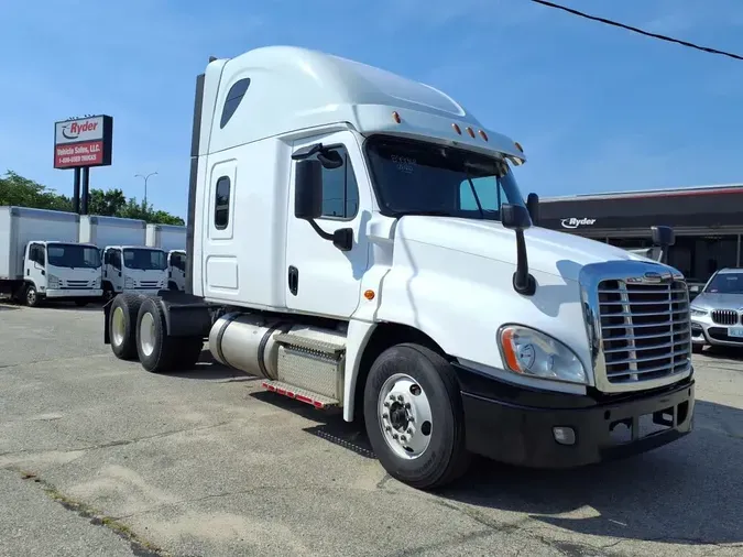 2020 FREIGHTLINER CASCADIA 125