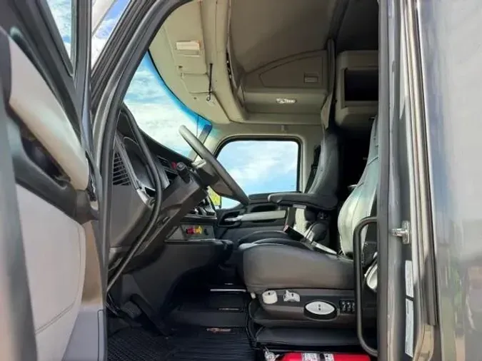 2023 Kenworth T680