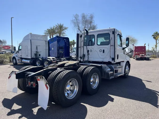 2022 Freightliner Cascadia