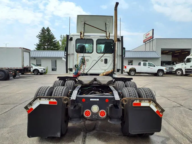 2017 FREIGHTLINER/MERCEDES CASCADIA 125