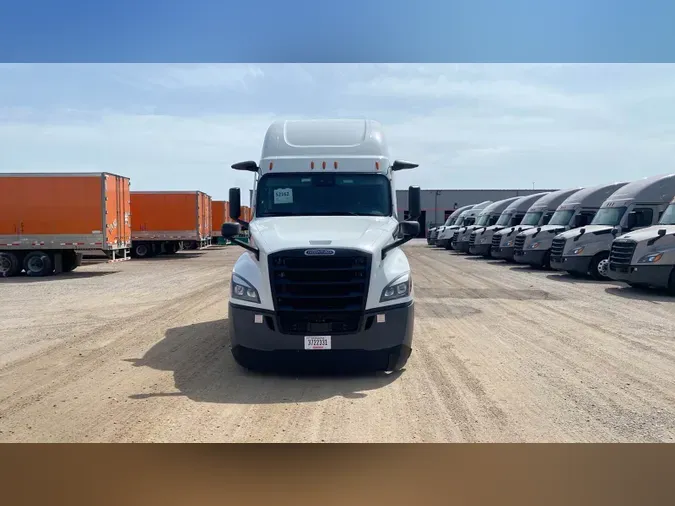 2022 Freightliner Cascadia 126