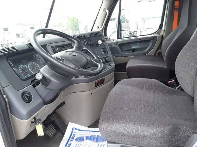 2016 FREIGHTLINER/MERCEDES CASCADIA 125