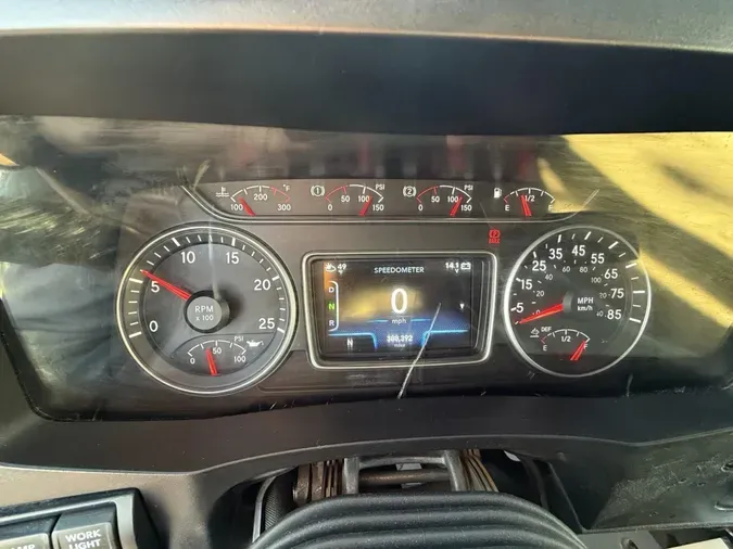 2022 International LT625487f4749b88602108282843c635707fa