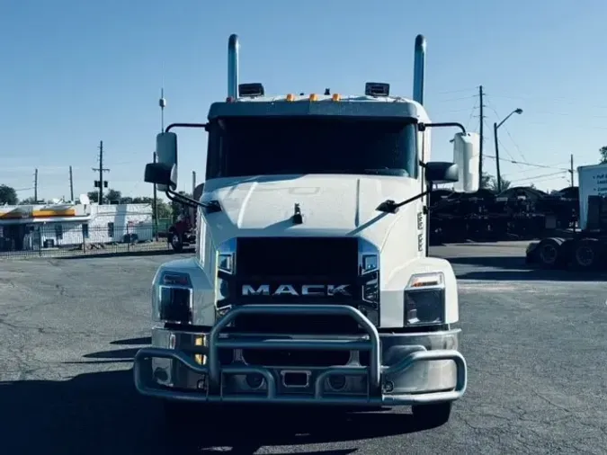 2019 MACK AN64T48