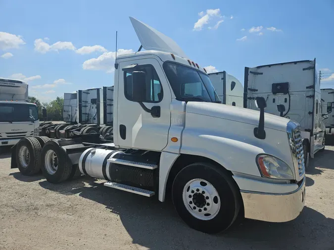 2016 FREIGHTLINER/MERCEDES CASCADIA 125