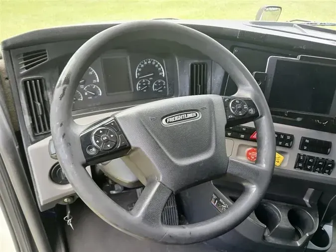 2019 FREIGHTLINER CA116