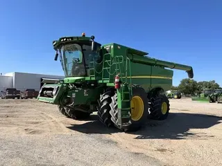 2016 John Deere S690