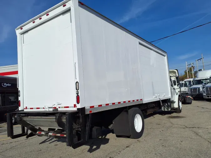 2016 FREIGHTLINER/MERCEDES M2 106