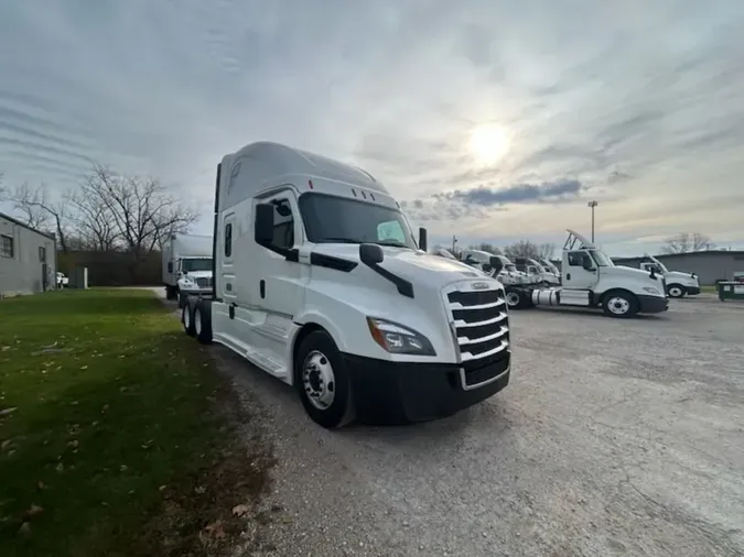 2020 FREIGHTLINER/MERCEDES NEW CASCADIA PX126644892b39dff6c6f70301edf262295b398